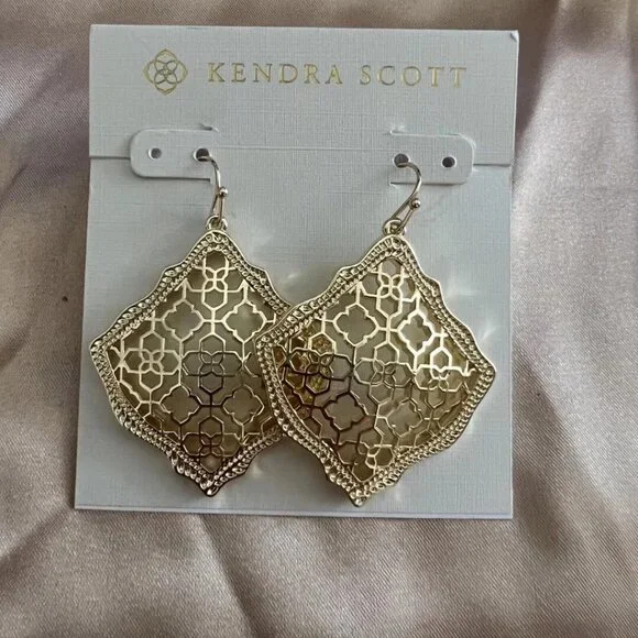 Kendra Scott Stud Earrings - Picture 1 of 6